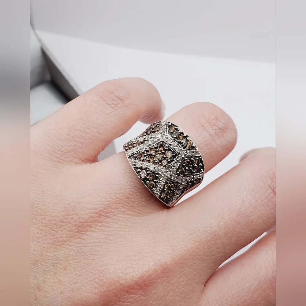 10k Solid White Gold Genuine Chocolate & White Diamond Animal Giraffe Pr…